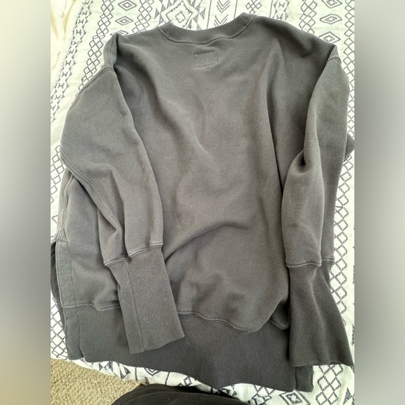 Abercrombie Graphic soft sweatshirt. EUC. Size XS - Picture 4 of 4
